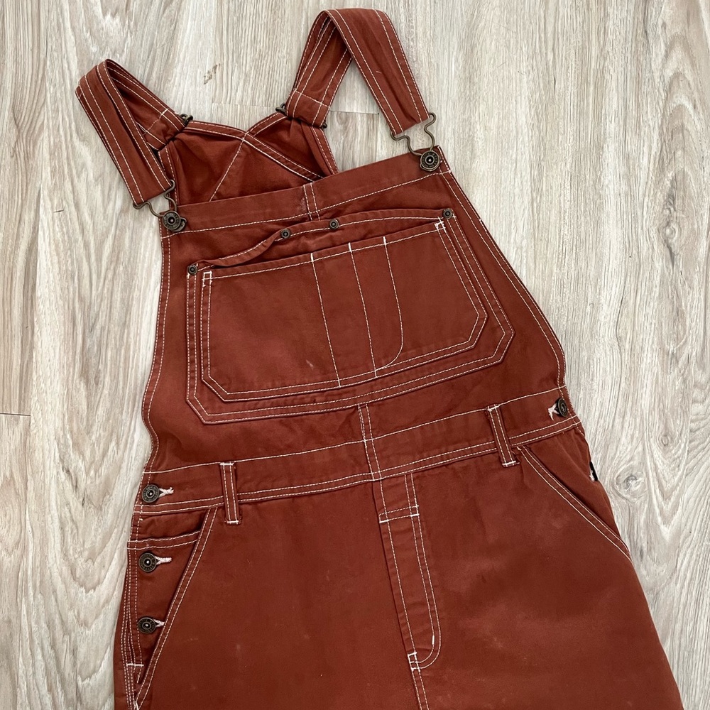 Brown Overalls 🤎